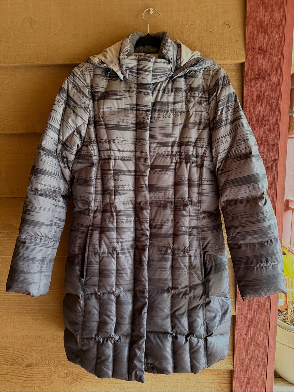 Eddie Bauer Long Down Puffer Coat Parka Jacket Gray Gradient Ombre Pattern L